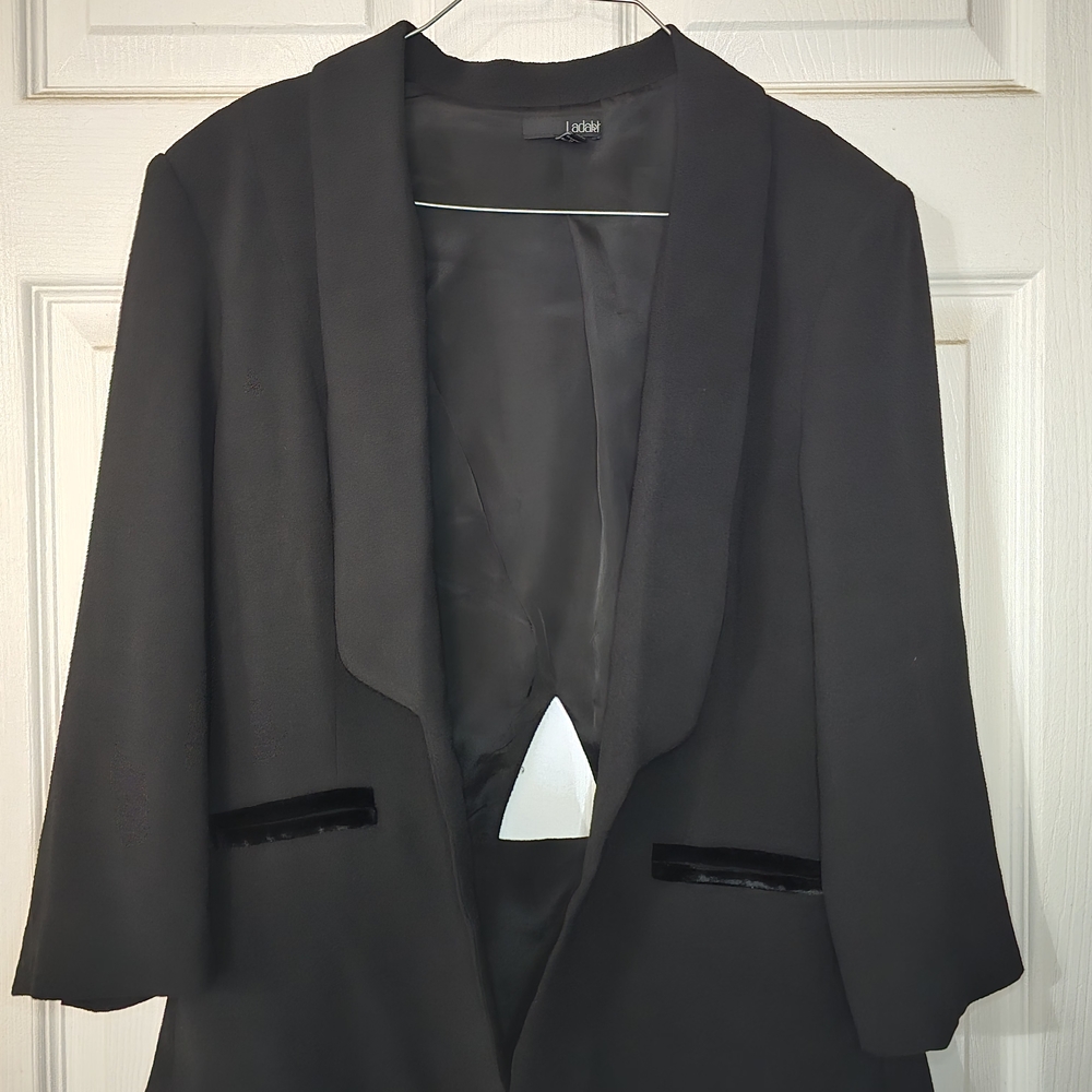 Ladakh Women's Black Blazer